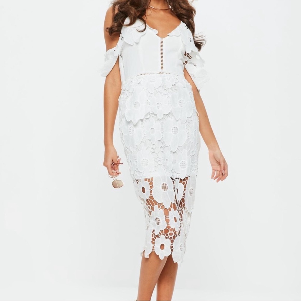 WHITE FLORAL DRESS